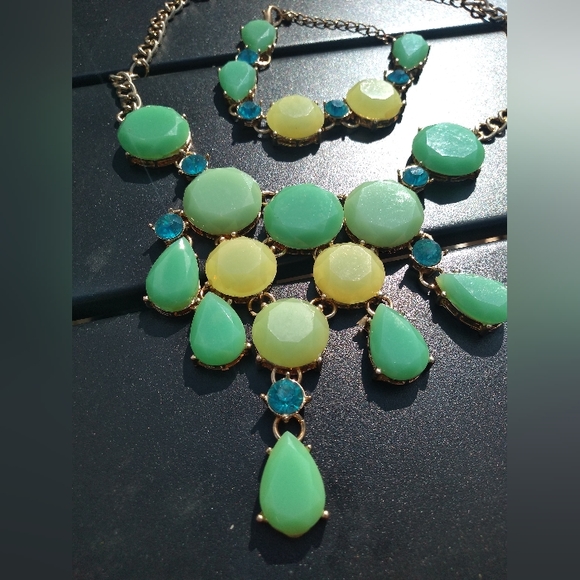 Green & Turquoise Statement Necklace, Gold Chain, with Matching Bracelet - Picture 7 of 9